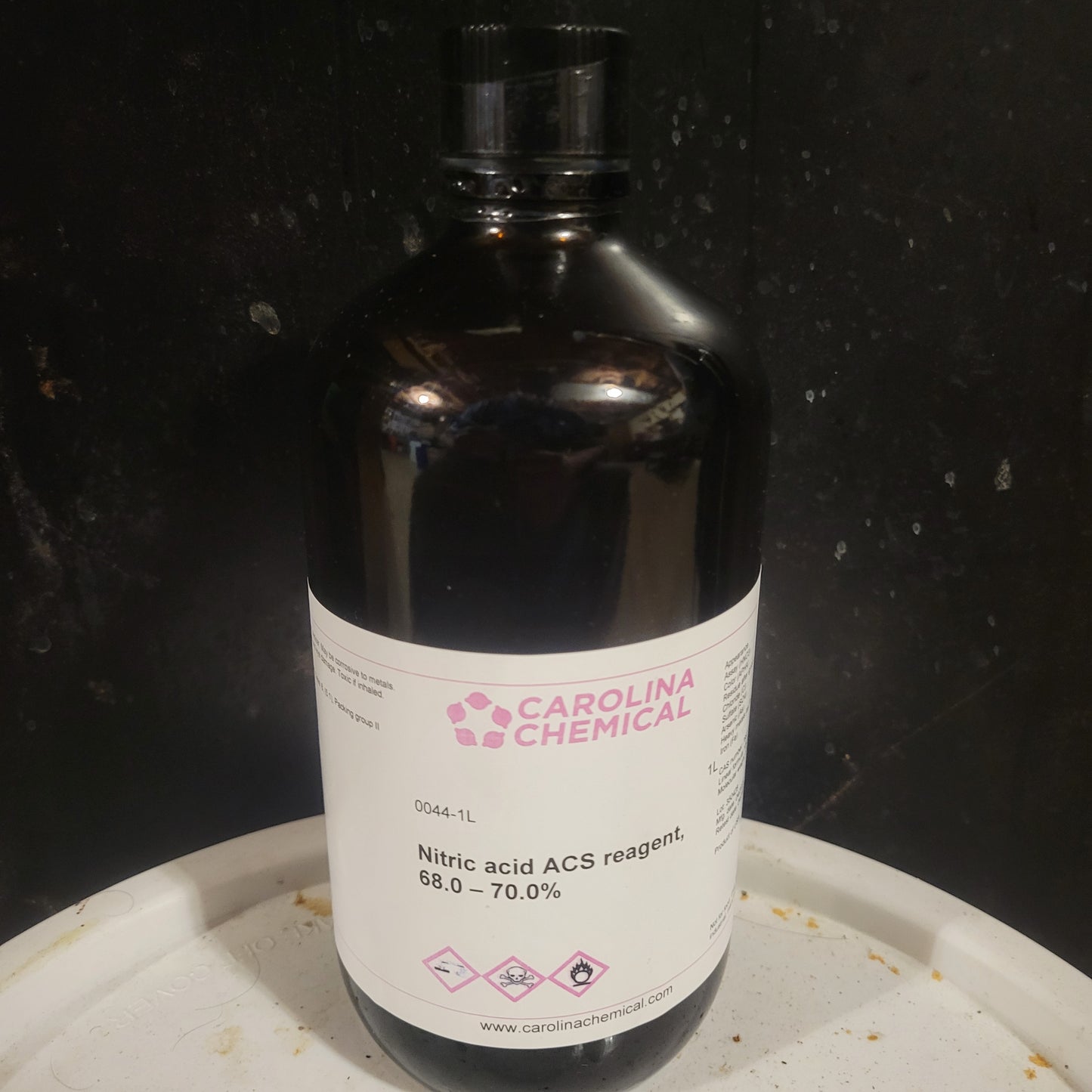 950ml Nitric Acid (68-70%) - Invictus Supply Co.