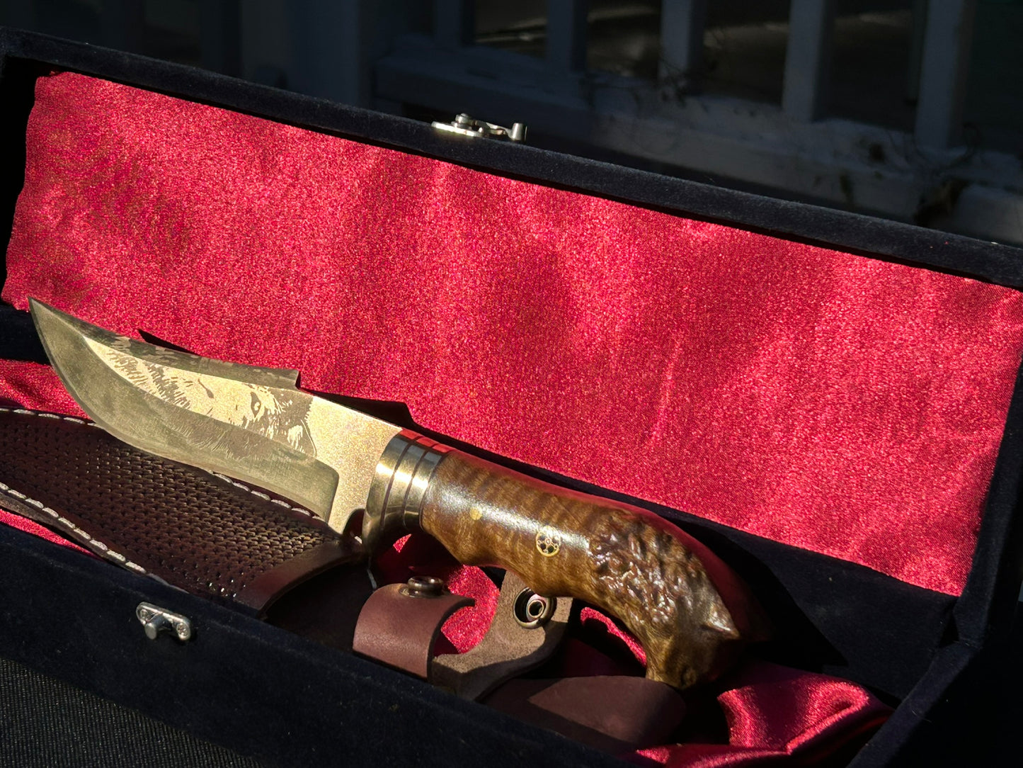 24K Gold Plated "The Alpha" Hunting Knife W/ Fine Leather Sheath & Velvet Display Case